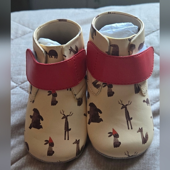 Charming Baby Walker Shoes with Red Strap - Picture 3 of 6